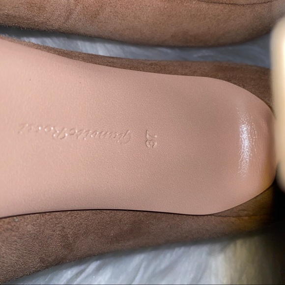 GIANVITO ROSSI Pointy Toe Pump - Picture 6 of 6